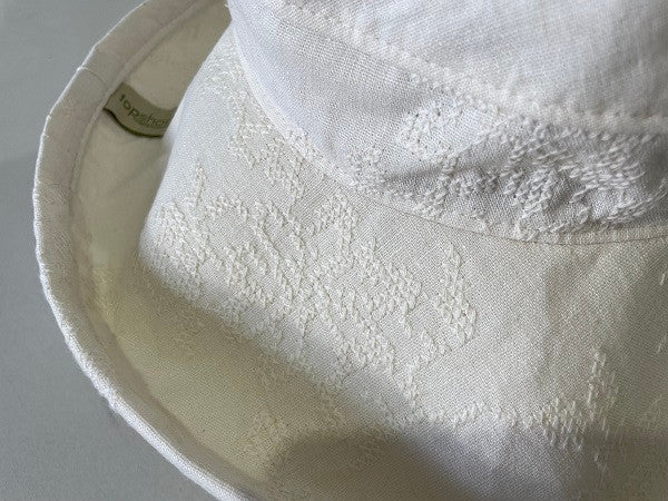 Embroided feature fabric - Detail